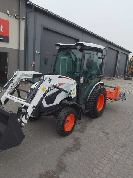 Wynajem ciągnika BOBCAT CT2525 z glebogryzarką separacyjną i ładowac…
